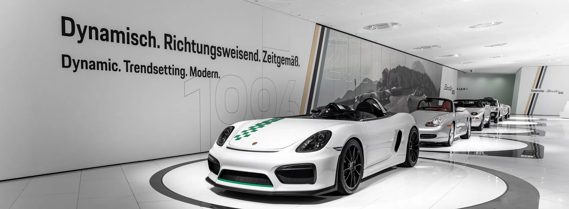 Виртуальный тур с гидом по специальной выставке «25 лет Boxster» в музее Porsche