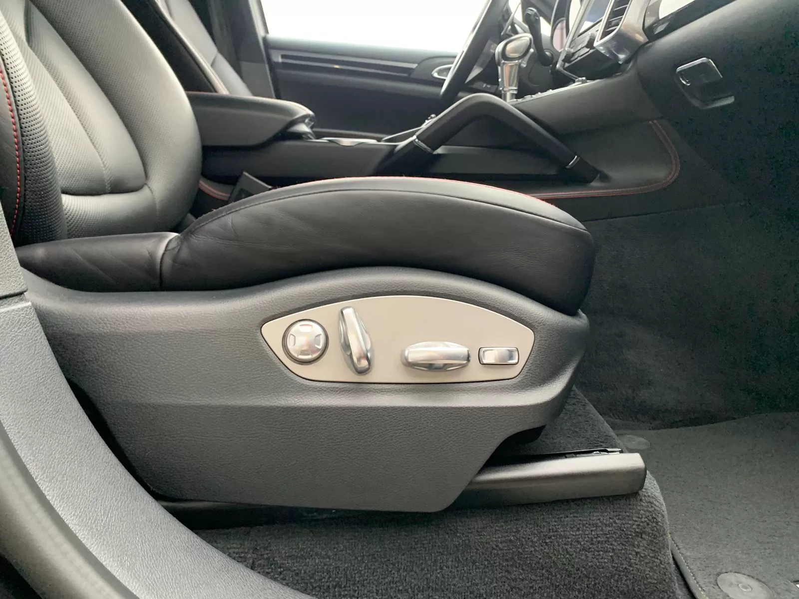 Cayenne Diesel Platinum Edition