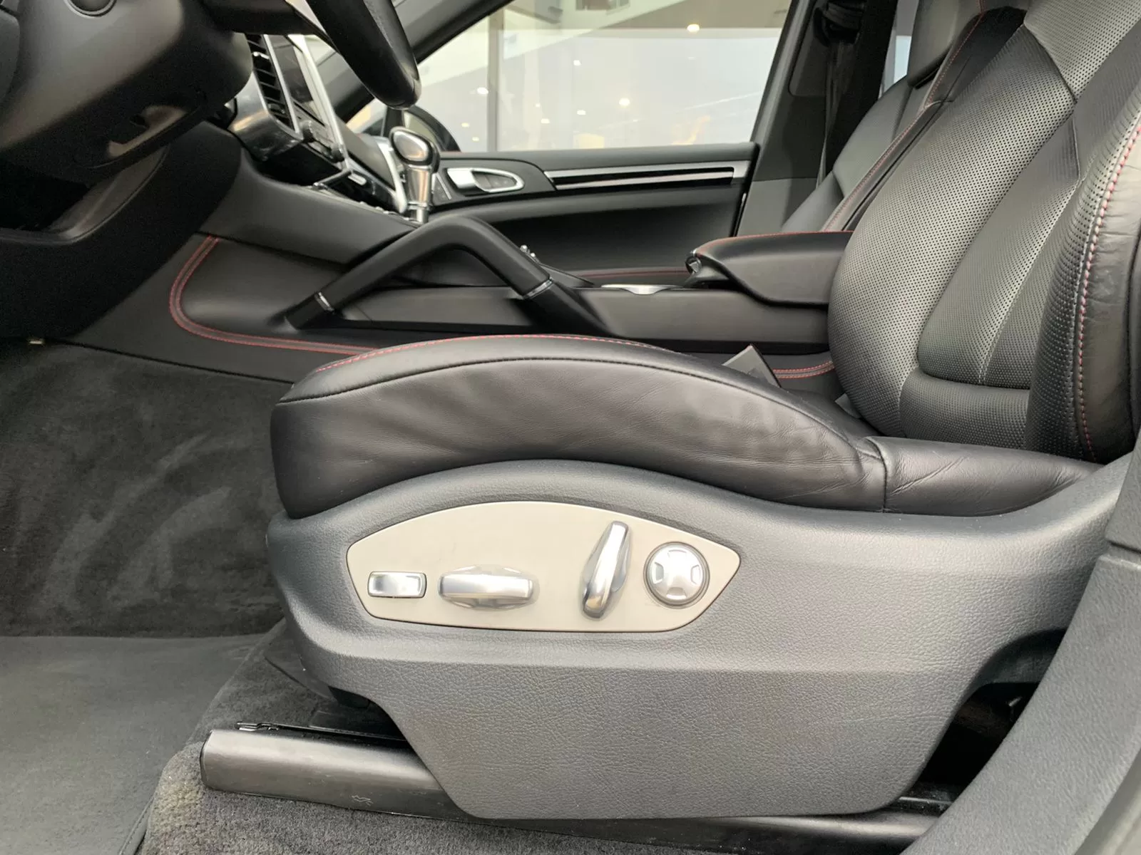 Cayenne Diesel Platinum Edition